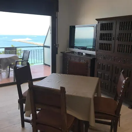 Blue Bay Apartment *